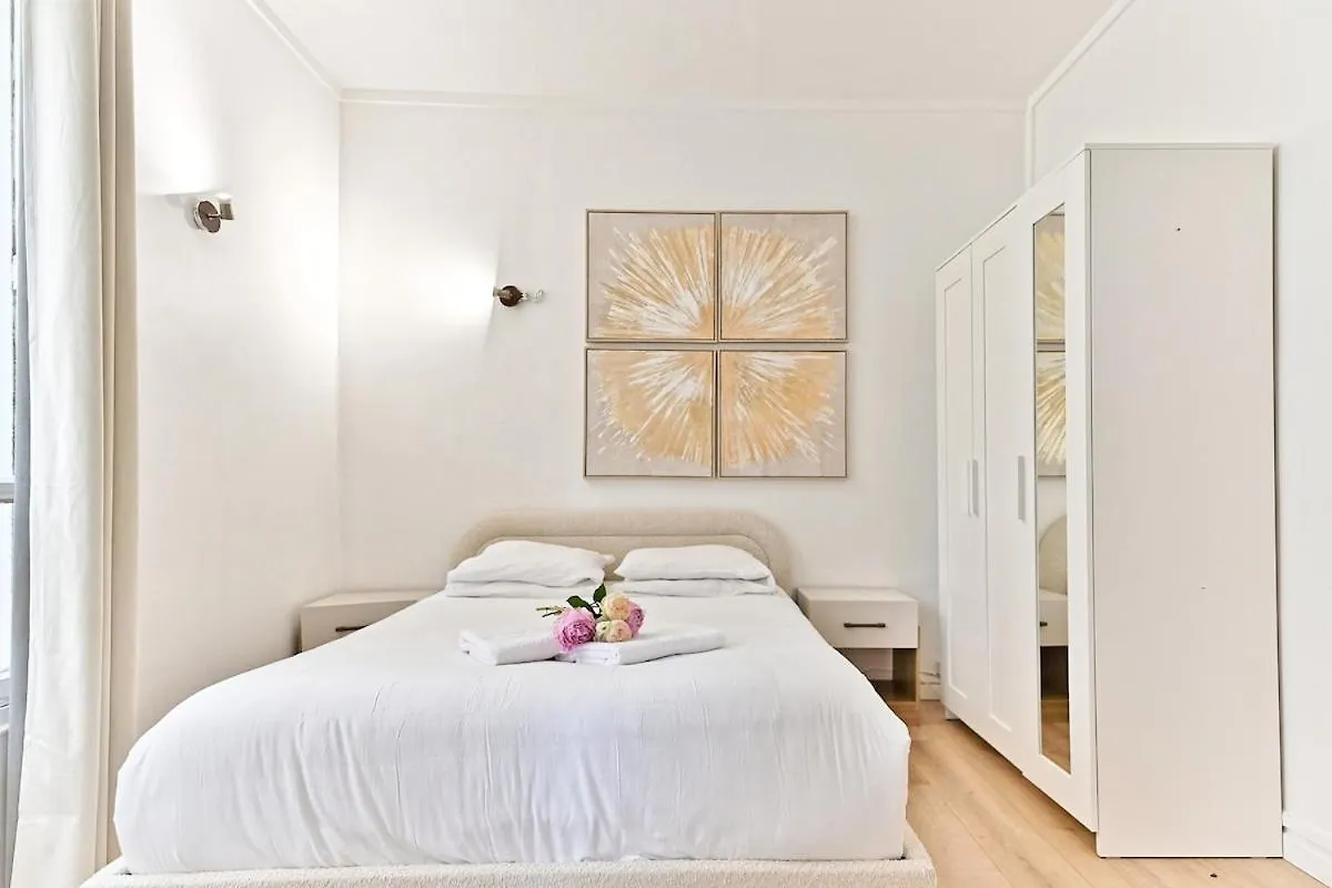 Apartment Peaceful Studio Parc Des Buttes-Chaumont - II Paris
